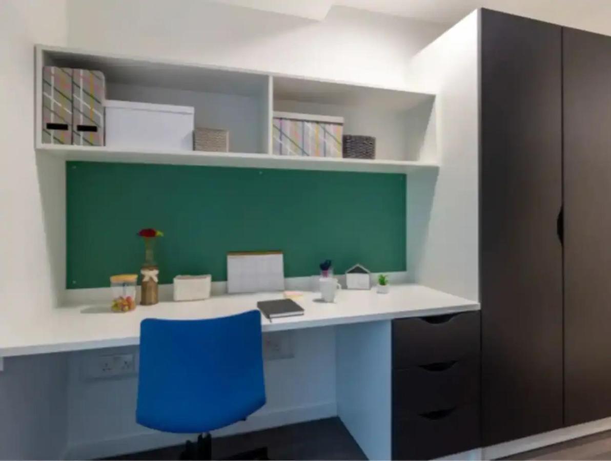 Modern Rooms In Wembley, Sk Лондон Экстерьер фото