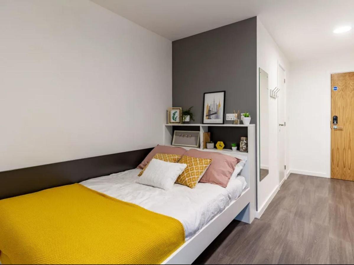 Modern Rooms In Wembley, Sk Лондон Экстерьер фото